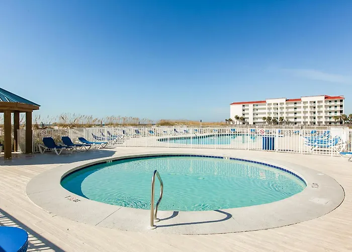 Snowbird-friendly 1 Bedroom Gulf Side With 4 Outdoor Pools *